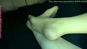 Milf Toes Tease in Fine Nylon Pantyhose During Secret German Date