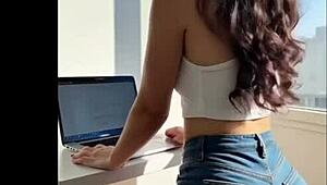 check out lily hayes' big teen ass all nude 🍑🔥