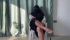 damn, arab gunesh nailed the casting 😍 juicy creampie quickie with director's big cock