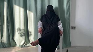 damn, arab gunesh nailed the casting 😍 juicy creampie quickie with director's big cock