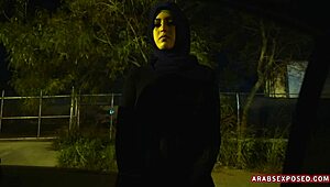 yo picked up this arab street hottie for public cash sex 🔥👀