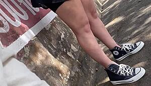 ela se exibe na rua sem calcinha e no onibus publico com pigtails e meias