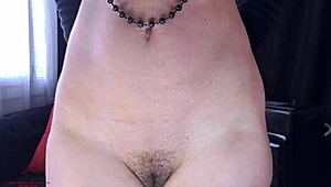 damn this 50yo camgirl's fat ass and hairy curves make cocks throb 😍🍑