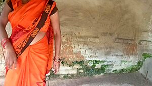 Mumbai Aunty Sucks Neighbor Cock While Tharki Uncles Blast Multiple Facials