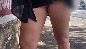 ela se exibe na rua sem calcinha e no onibus publico com pigtails e meias
