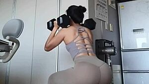 Sexy Korean Fitness Babe Stretches Ass in Home Yoga Workout