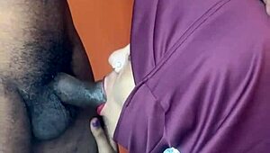 beautiful hijabi muslim babe roleplays pregnancy sex with licking and curves in hindi