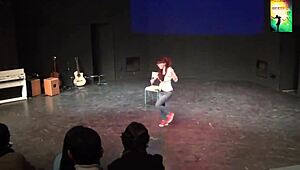 wanna see tra my shake her sexy vietnamese ass in that hot dance