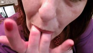 Slurping fingers with red lipstick drives me wild, pretty fat tits heaving!