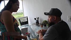 doesn't my stepmom slut love masturbating with stepsis toys while moaning for bbc?