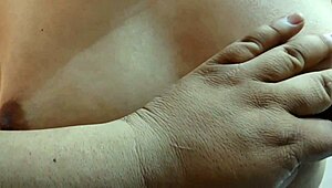 wet 21yo mexican girl bangs 45yo guy hard 1on1