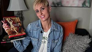 robyn wood hotwife masturbates wildly during intense phone sex session