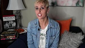 robyn wood hotwife masturbates wildly during intense phone sex session