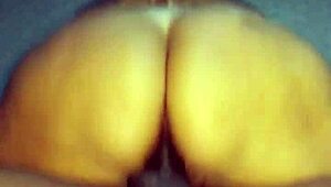 Homemade big ass mommy rides cock hard wet orgasm in hotel room