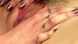 big-titted sappho licks brunette babe's pussy in lesbian oral frenzy