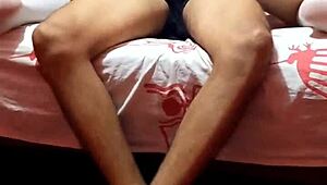 hot colombian schoolgirl santa cruz trades her tight spot for quick cash in casting