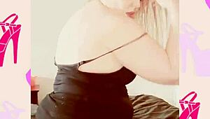 Flashing my pierced mature pussy in crotchless pantyhose stockings for fetish music video with fat bbw legs