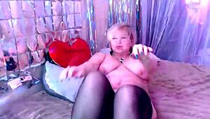 Lustful slut's wild secrets spill in naughty open chat