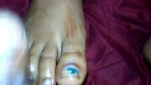 god, i love givin' this ebony footjob till cumshot explodes