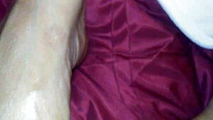 god, i love givin' this ebony footjob till cumshot explodes