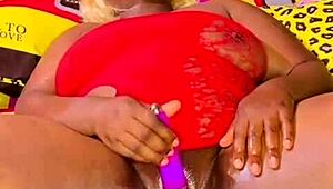 Nigarchrist update 1461 features petal's shaved lesbian play