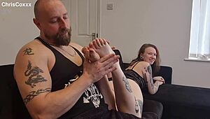 did that post-shoot foot rub turn into oily toes and flashing foreplay with your roommate?!