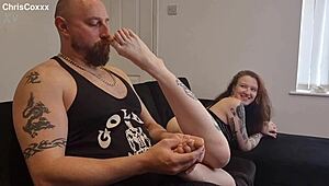 did that post-shoot foot rub turn into oily toes and flashing foreplay with your roommate?!