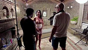 Hey, wanna see backstage fingering and fucking with margot la profumosa?