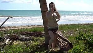 Hot babe's belly dance makes my cock throb with horny desire