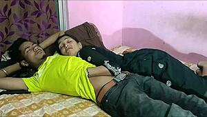 Beautiful indian bhabhi lovin early mornin sex uhh so wet n tight 😩💦
