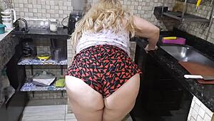 ohh vivi guedez geting her ass poundded so hard in kitchen!!