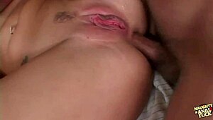 Stretchy princess dives into anal threesome double penetration delights