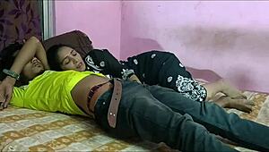 Beautiful indian bhabhi lovin early mornin sex uhh so wet n tight 😩💦