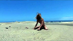 sasha bikeeva teases ass in micro-bikini at maspalomas dunes 🌴🍑