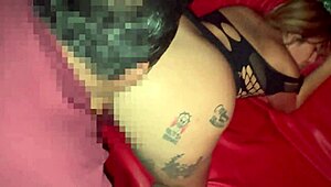 me corro en los pantalones de un señor en el glory hole?