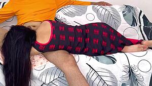Sasur pounds horny daughter-in-law's pussy in desi family cheating chudai hindi fuck