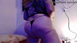 i'm makin it so sloppy to ram deep in her slutty pussy ughh!!