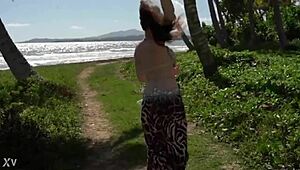 Hot babe's belly dance makes my cock throb with horny desire