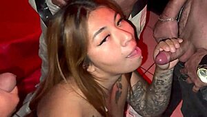 Hey strangers creampie my wife's vagina at gloryhole