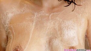 massage babe gets seduced and pleasured deep in glamorous pool tub