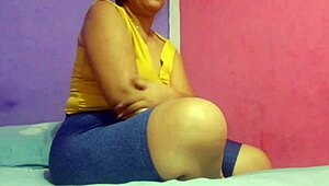 Big Ass Latina Masturbates Pussy To Orgasm