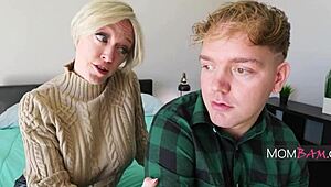 sharing a bed with my stepmom turned into wild fun 😈💦🔥