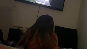 mi hermanastra me invita para peli de terror y acaba COWGIRL en mi verga con su culo grande 😱🍑🔥
