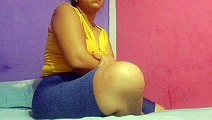 Big Ass Latina Masturbates Pussy To Orgasm