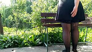 Chubby bbw milf unleashes extreme public piss flood right on park bench