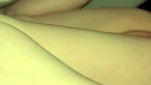 Honeyt's Tight Pussy Fingers Tease Your Deepest Cravings