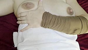 watching tv with stepsis 😈 her juicy pussy rides my cock creampie finish 🔥
