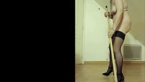 oh im ur slave maid in stockins n heels