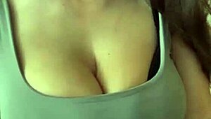 young neighbor's massive natural tits bounce in outdoor hookup