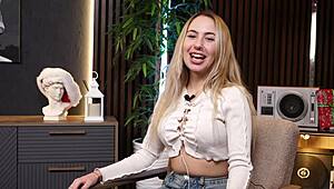 hey bella mur and ni ole murkovski chatting subscriber questions